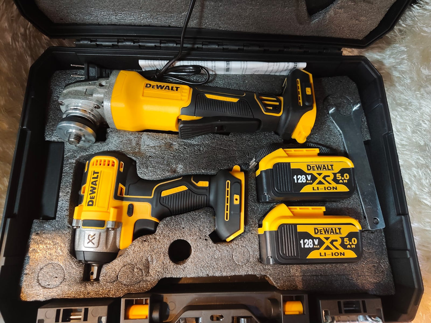 Kit Pistola de Impacto Inalámbrica + pulidora inalámbrica DeWalt 350 Nm