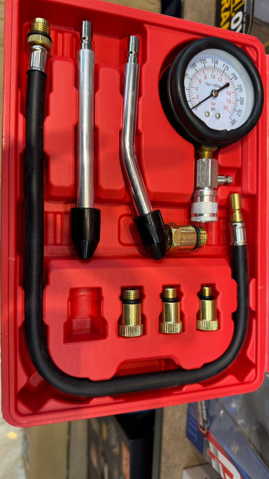 KIT MEDIDOR DE COMPRESIÓN PARA MOTOR