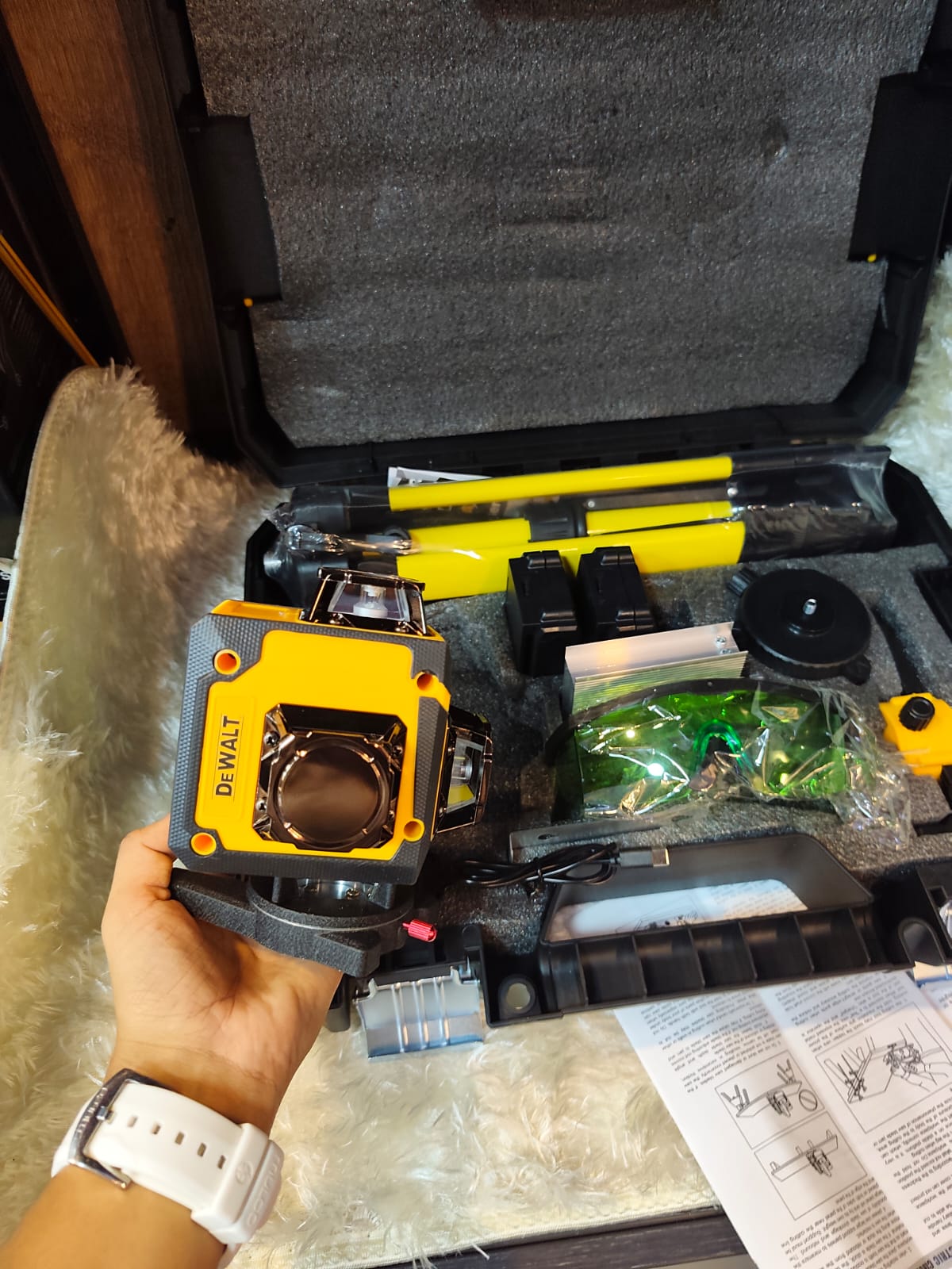 Nivel Láser Verde 4D 360° DeWALL M16X FUEL 16X  Con Control