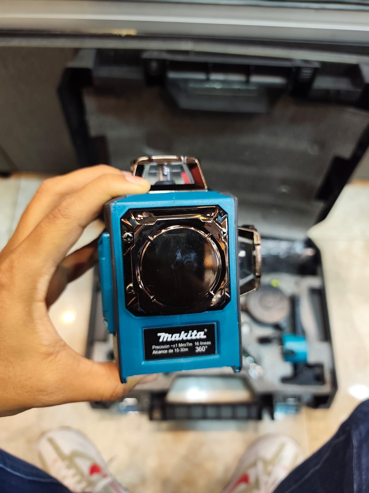 Nivel Láser Verde 4D 360° MAKITA M16X FUEL 16X  Con Control
