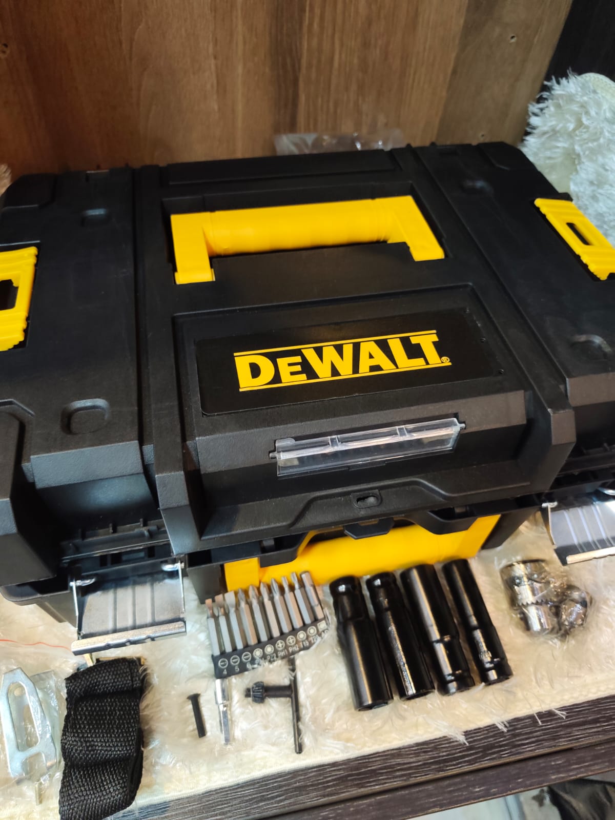 Kit Pistola de Impacto Inalámbrica + pulidora inalámbrica DeWalt 350 Nm