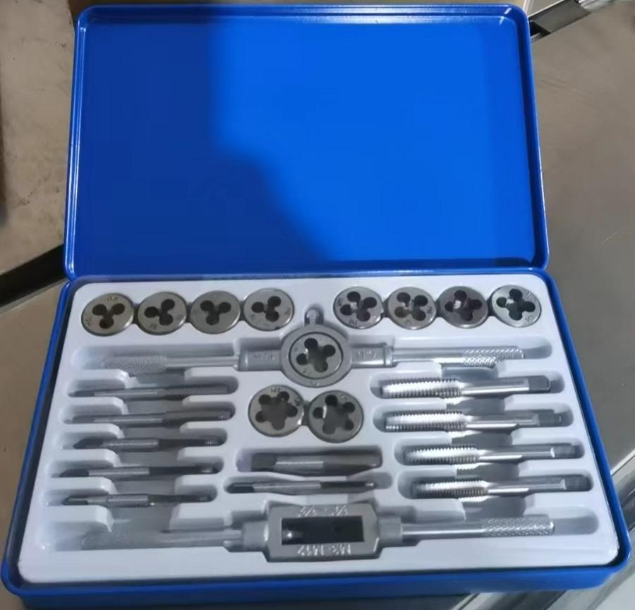 JUEGO PROFESIONAL DE MACHUELOS Y TERRAJAS 24 PIEZAS